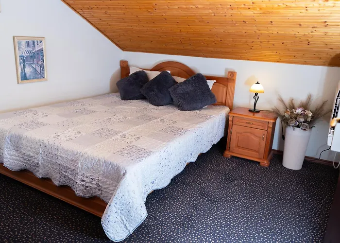 Boutique St. Stefan 内塞伯尔