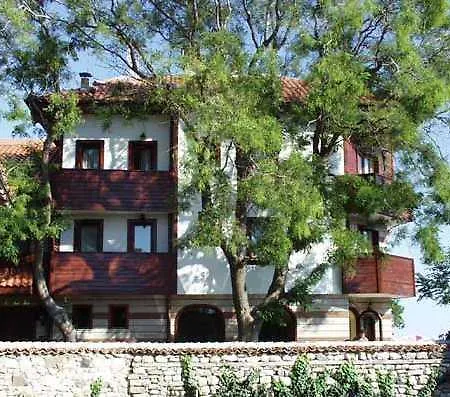 Family St Stefan 3* 네세부르
