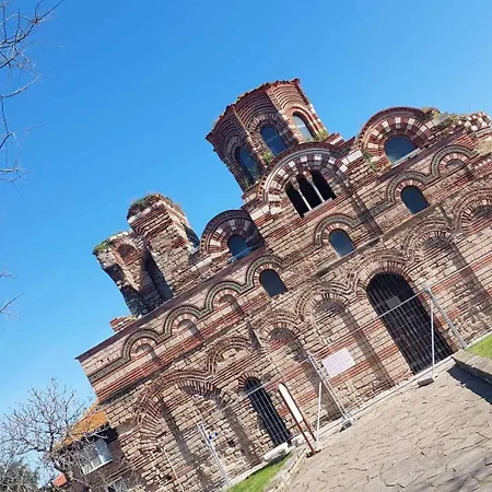 Family St Stefan 3* Νεσέμπαρ
